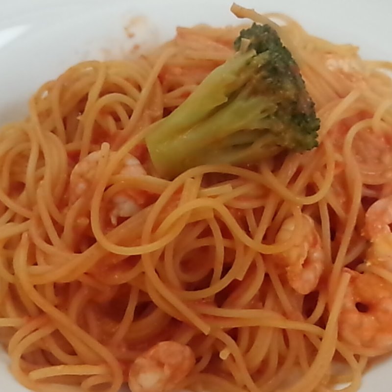 小海老とブロッコリーのクリーミートマトソース(Creative Dining SAZIO （クリエイティブダイニング サジオ）)