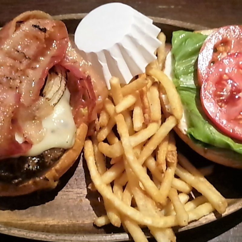 モッツァレラベーコンバーガー(KUA`AINA)