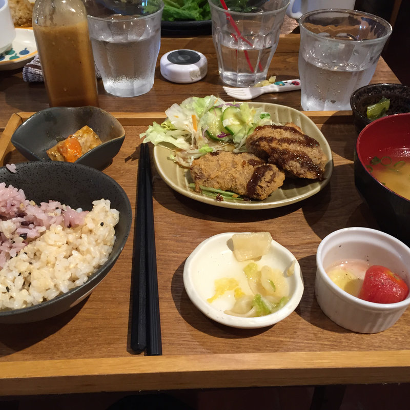 グルテンカツプレート(ムモクテキカフェ （mumokuteki cafe）)