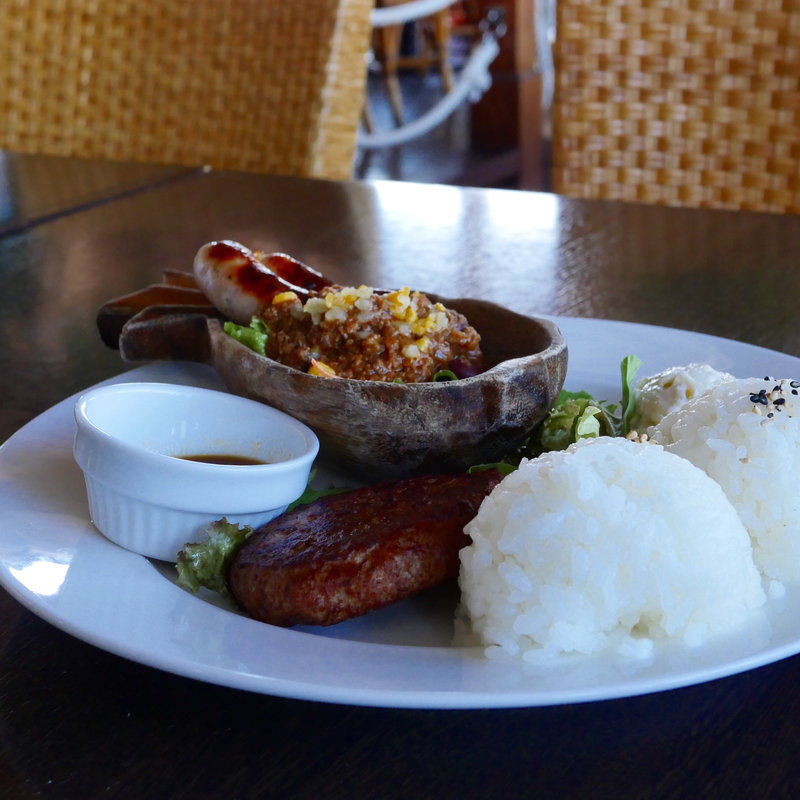 ランチプレート(2品チョイス)ドリンク付き(TONY'S  HONOLULU)