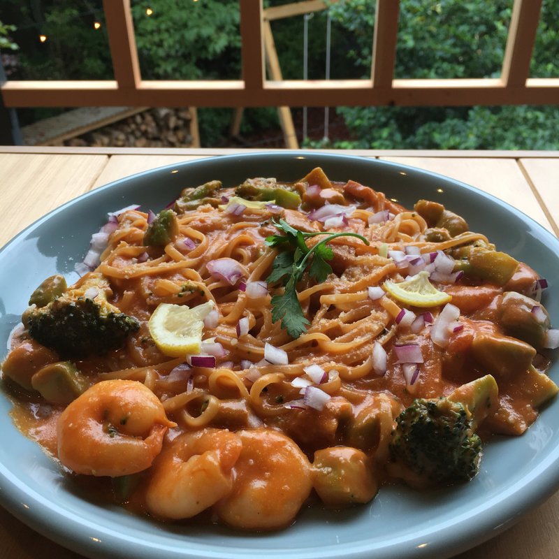 トマトクリームソースのパスタ アボガドわさび和え(Garden's Pasta Cafe ONS)