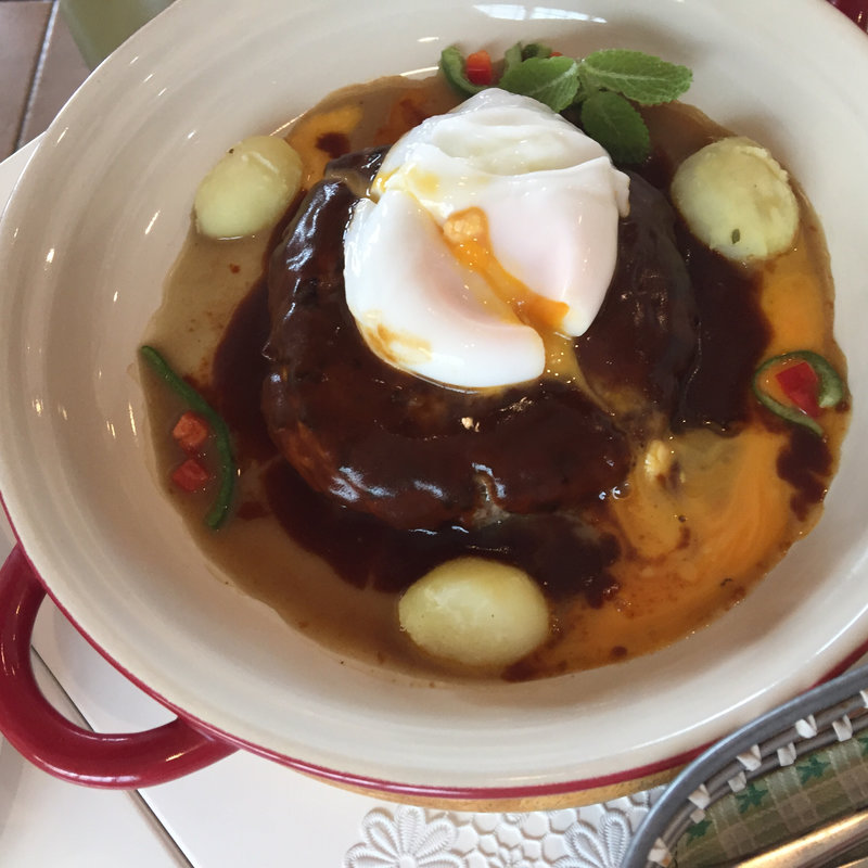 ランチセット（近江牛ハンバーグ　デミグラスソース焼きトマト）(プティ キャナル)