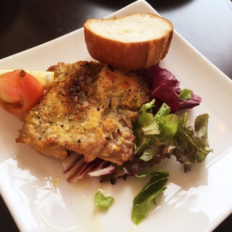若鶏の香草パン粉焼き(ピッコロマーゴ )
