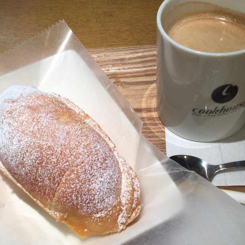 キャラメルクリームパン(クックハウス 近鉄上本町駅店)