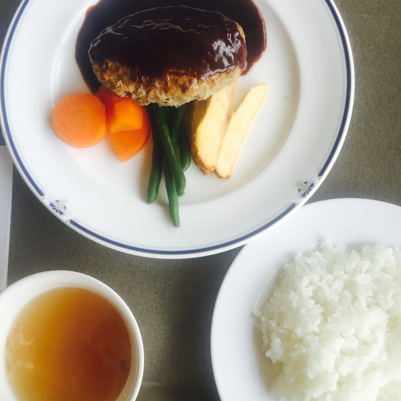 ハンバーグセット(レストラン まきば )