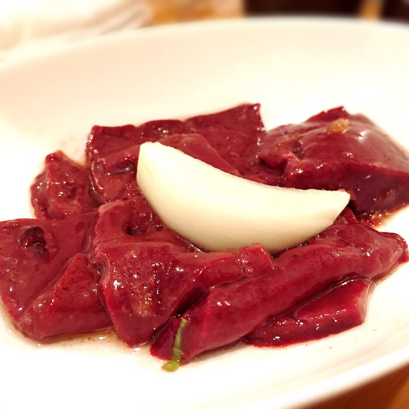 レバ刺し(金竜山 （キンリュウサン）)