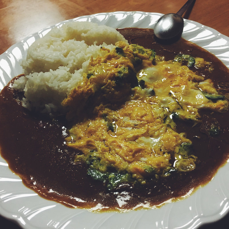 ベースカレーにゴーヤ玉トッピング(インド )