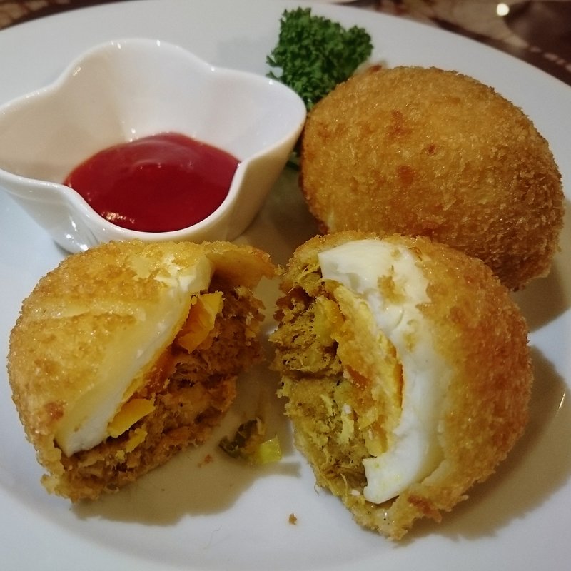 エッグカタリス (スリランカ風コロッケ)(スリランカ家庭料理 Monara(モナラ))