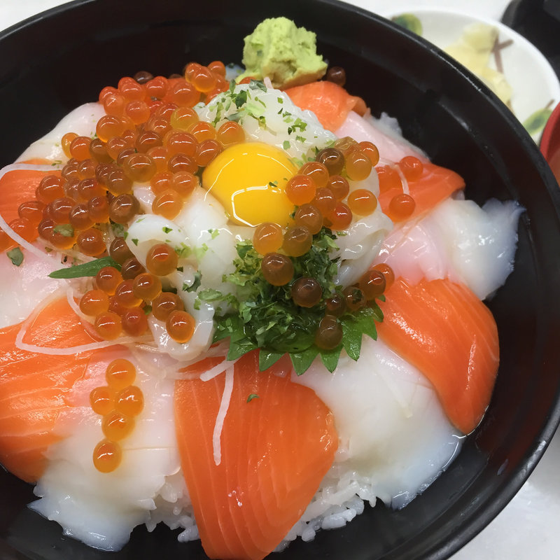 海鮮華丼(馬鹿値食堂  札幌)
