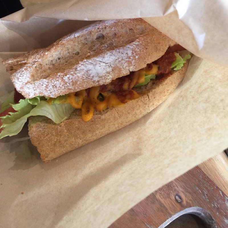 スパイシーチリビーンズサンドウィッチ(BONDI COFFEE SANDWICHES)