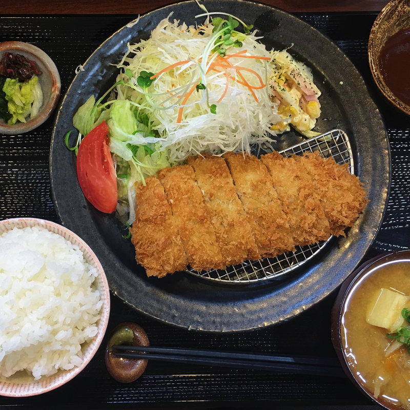 ロースかつ定食(とんかつ 彩かつ )