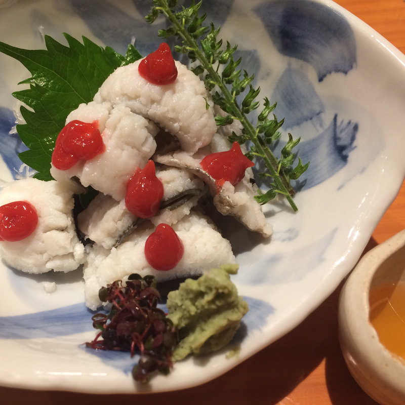 鱧の湯引き刺し(おねぎや 新宿本店)