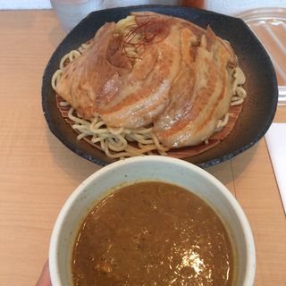 とろ肉カレーつけ麺(とろ肉つけ麺 魚とん)