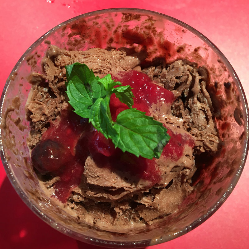 チョコかき氷  ベリーソースがけ(Chocolate Bar TOKYO （チョコレートバートウキョウ）)