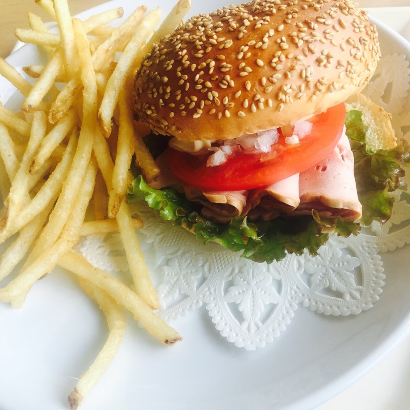 フライッシュケーゼバーガー(レストラン まきば )