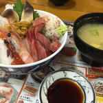 海鮮丼(ぷらっと市場)