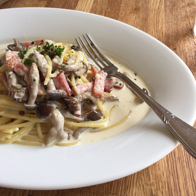 厚切りベーコンときのこのクリームスパゲティ(ALLEE RESTAURANT )