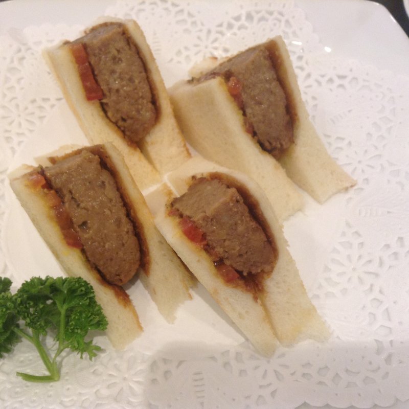 ハンバーグサンド(ルマン 花のみちセルカ店)