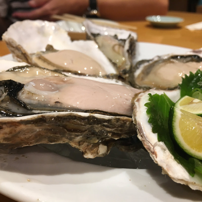 銀座エリアで贅沢に生牡蠣を味わってみませんか？