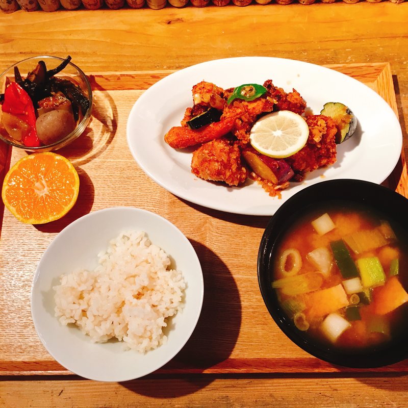 日替わりお肉ランチセット(キッチン わたりがらす)