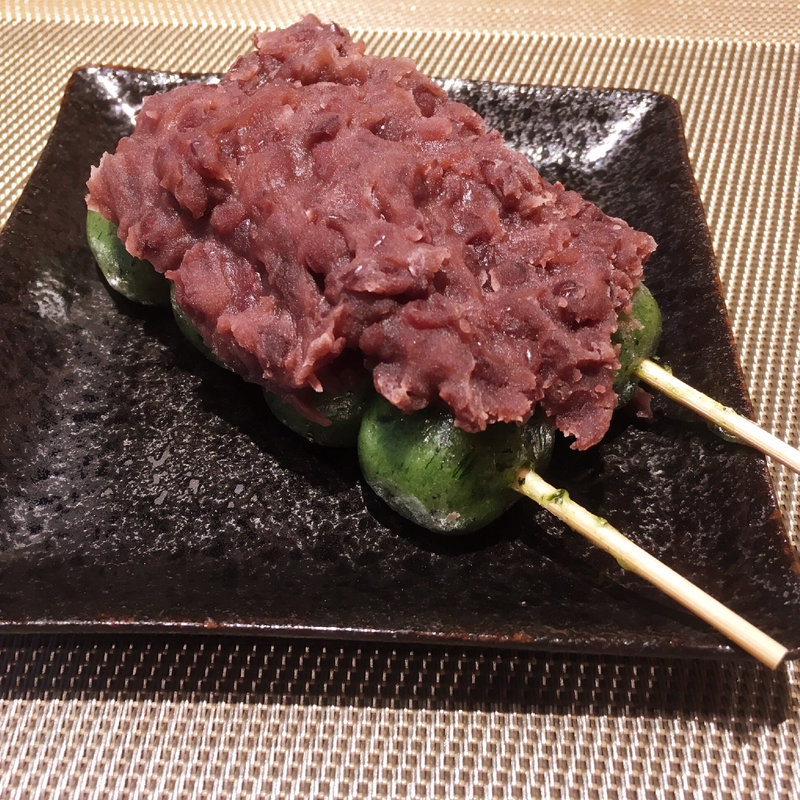 よもぎ団子(かきはち 本店)