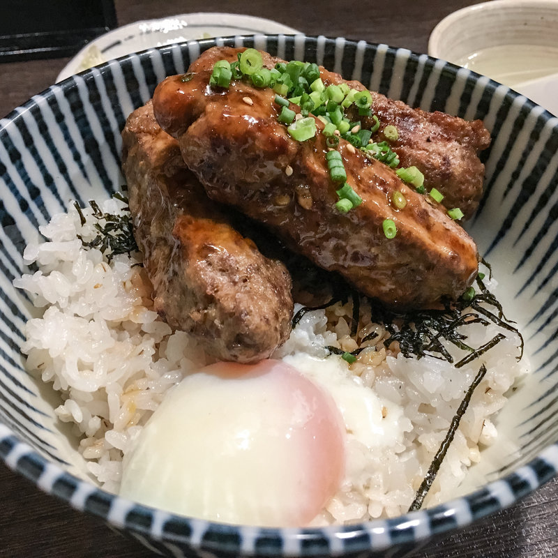 特製つくね丼(炭焼牛たん 東山 福岡天神店 )