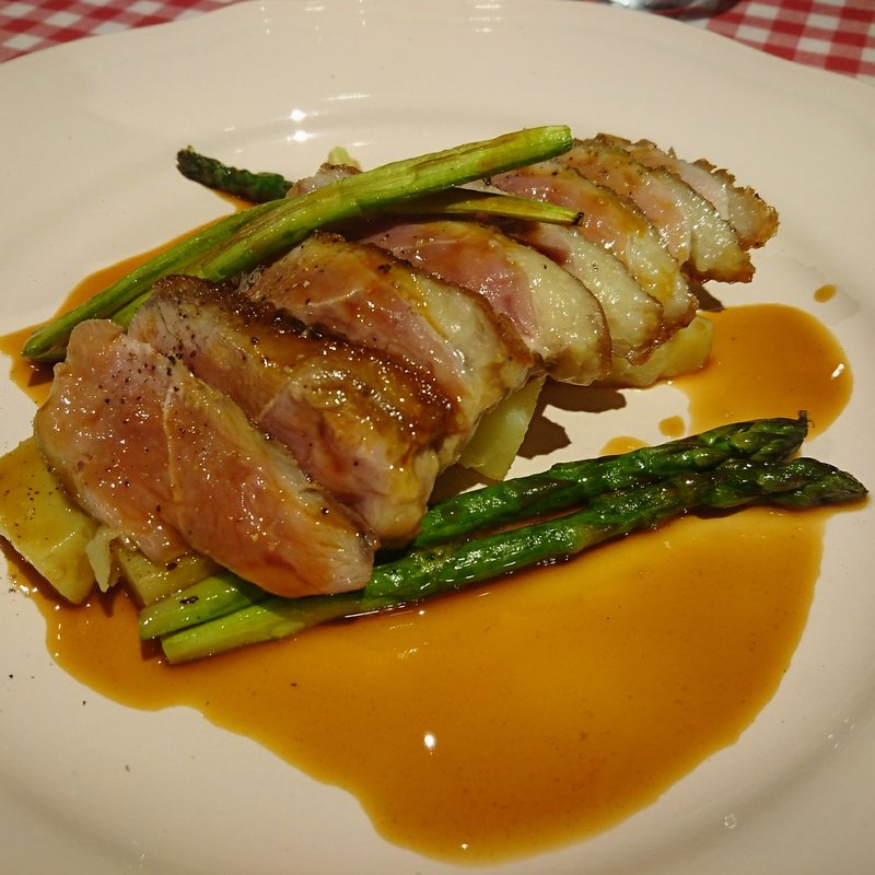 鴨の炭火グリル(Wine Qushe ワインキュシェ)