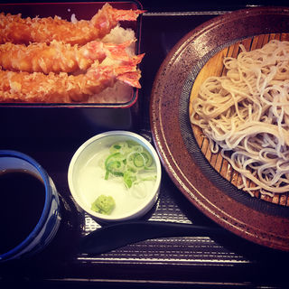 もりそばと大海老天重セット(十割そば会 郡山本店 )