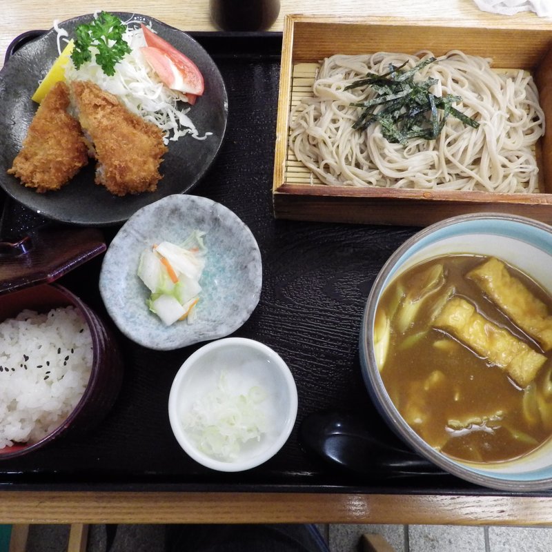 ヒレカツとカレーつけ汁そば(大名)