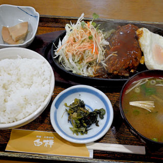 鉄板ハンバーグ定食(シラカバ )
