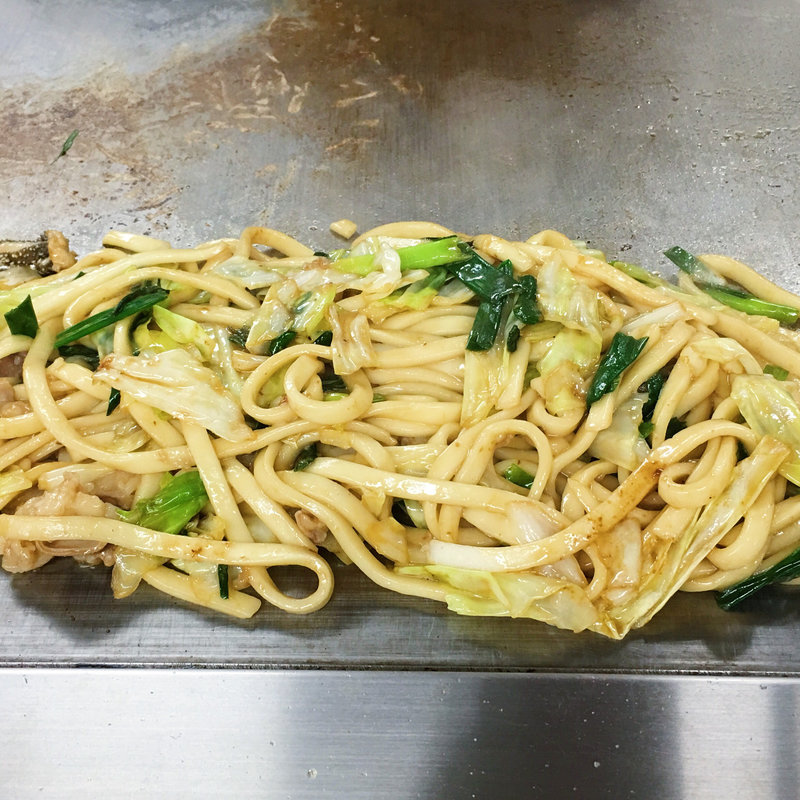 ホルモン焼きうどん(ホルモン焼きうどん 一力)