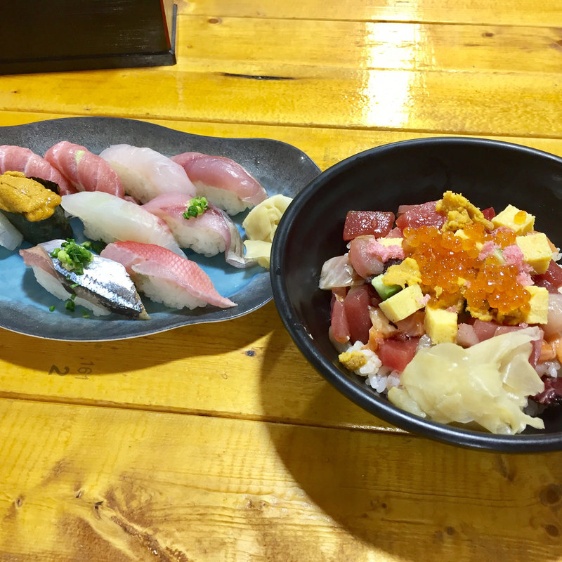 まかない丼と厳選握り寿司(清八丸 （セイハチマル）)