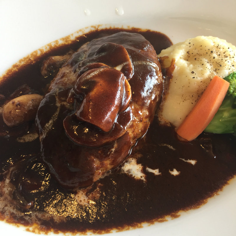 デミグラスソースハンバーグ(キッチンさくらい )