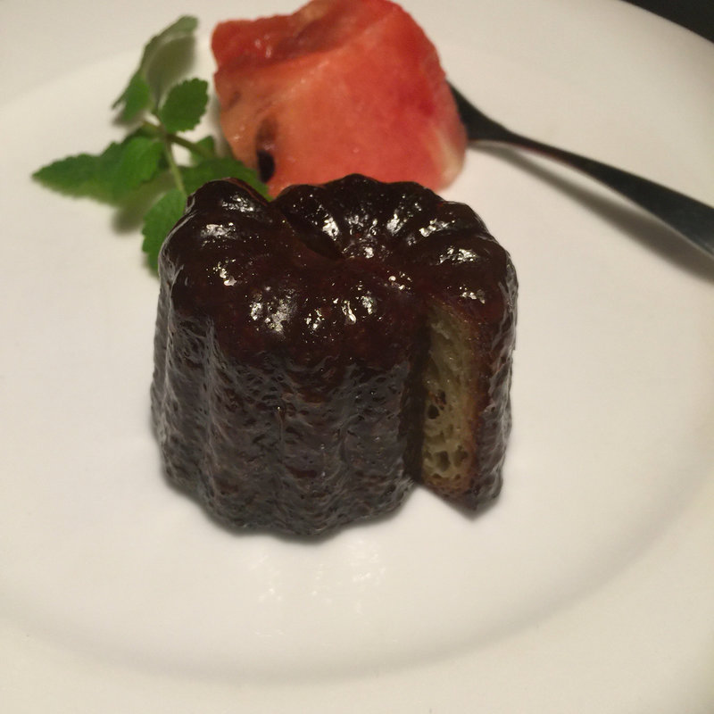 ワイン屋のカヌレ(ぶぁん)