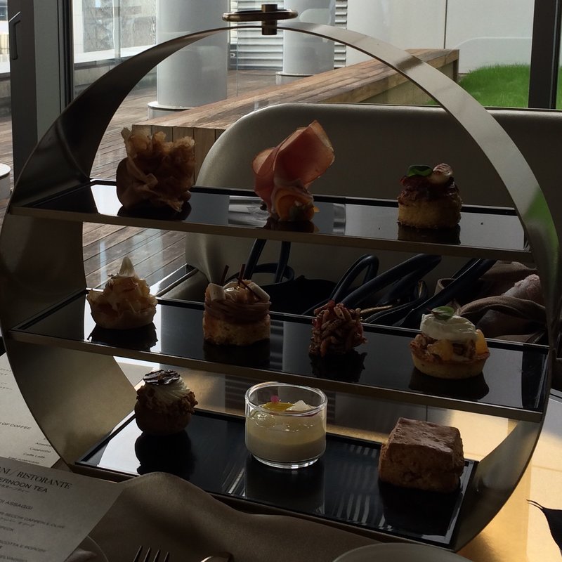 アルマーニスタイルアフタヌーンティ(Armani/Ristorante)