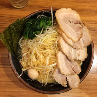 ねぎチャーシュー麺(壱角家 西新宿本店 （イッカクヤ）)