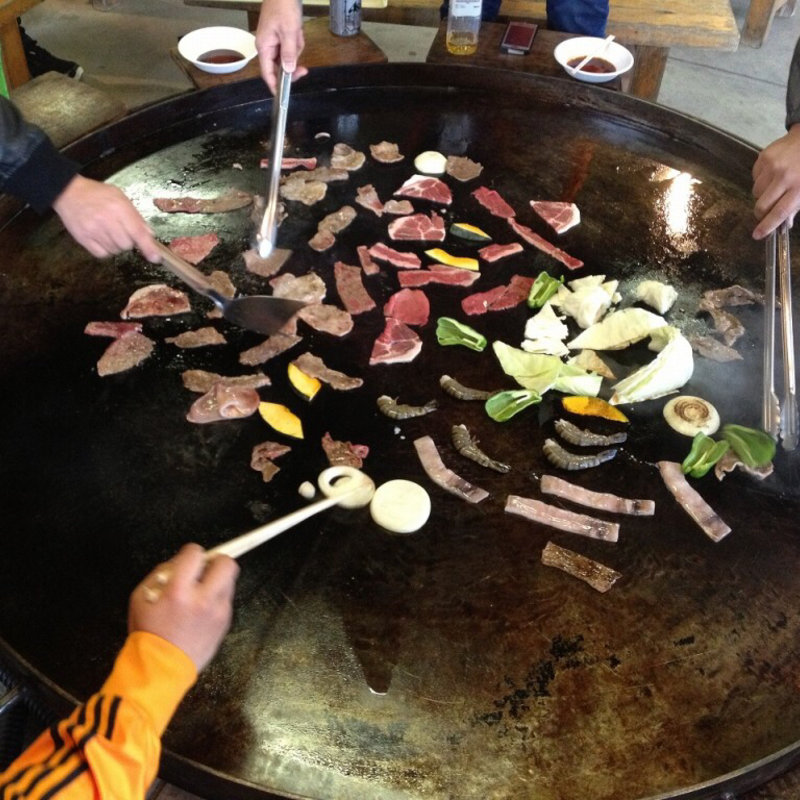 巨大鉄板BBQ(旭高原 げんき村 )