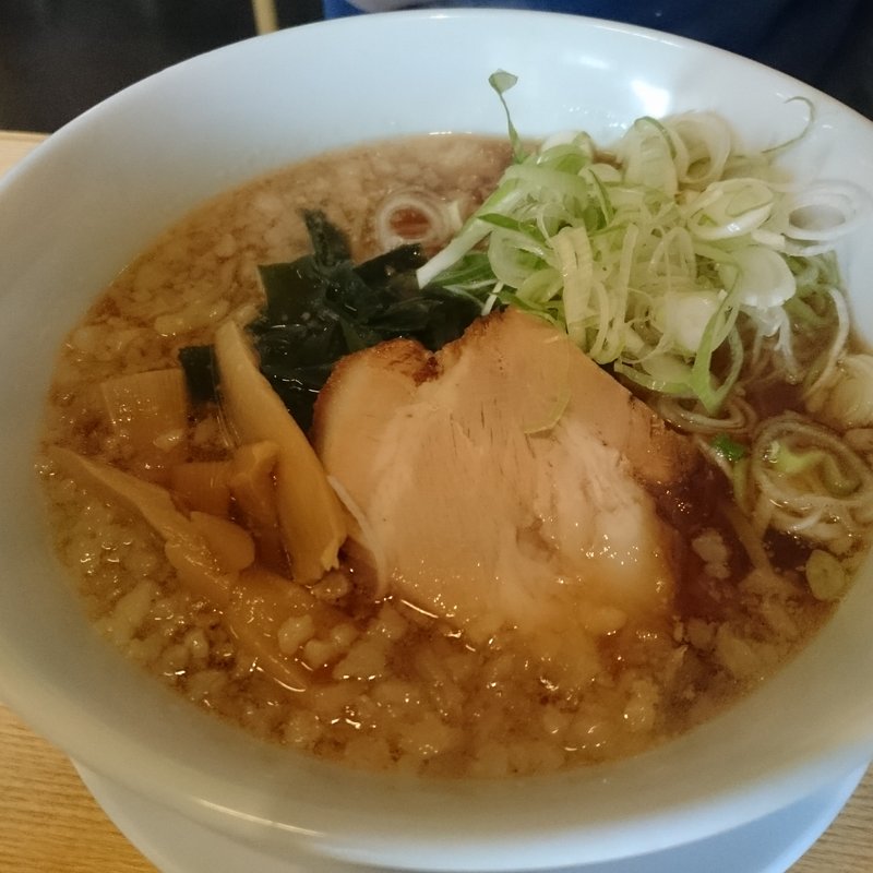 醤油らーめん + 長ねぎ(かぶら家 )