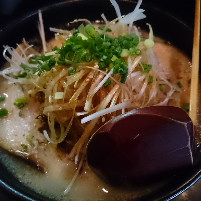 ねぎちゃーしゅーめん ・ 塩(梁山泊 （りょうざんぱく）)