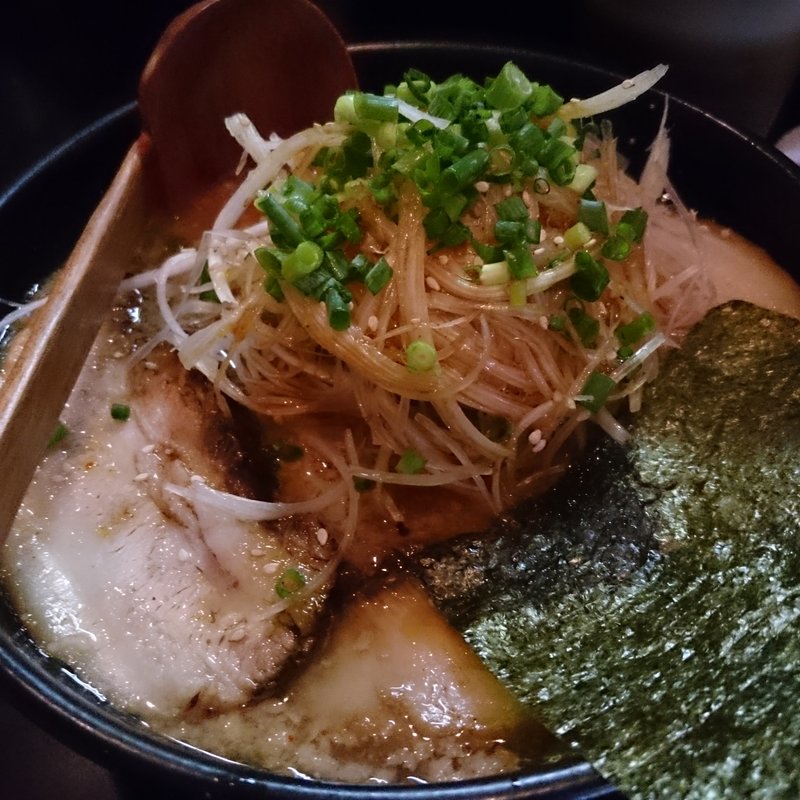 ねぎちゃーしゅーめん ・ しょうゆ(梁山泊 （りょうざんぱく）)