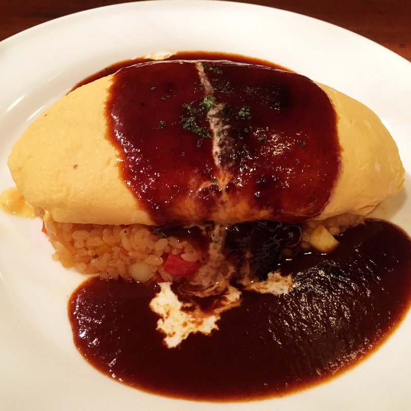 卵がひらくオムライス(ビストロニューポート)