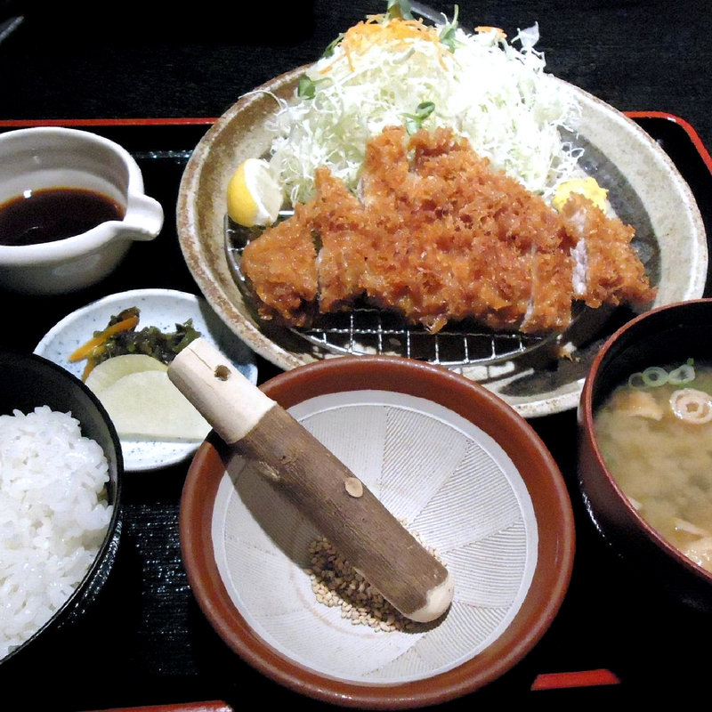 厚切りロースかつ定食(季の屋 高松東バイパス店 （きのや）)