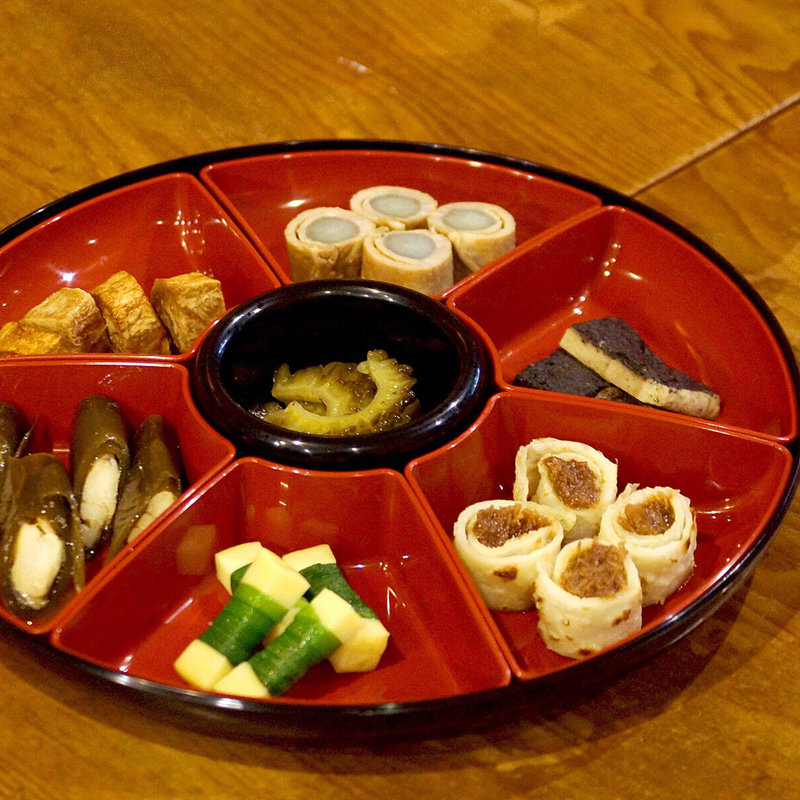 前菜の盛り合わせ(語い処 みるく世果報 （ゆがふ）)