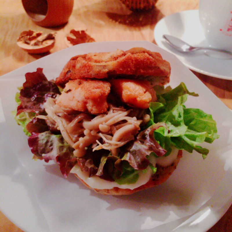 クルミドサンド 鮭とキノコ(クルミドコーヒー （KURUMED COFFEE）)