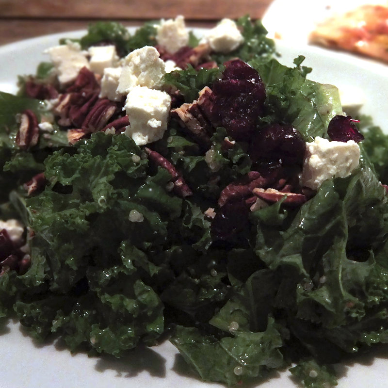 ケールとキアヌのサラダ(T.Y.HARBOR)