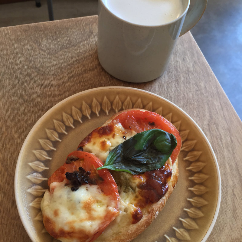 トマトとモッツァレラ(ユヌクレ (uneclef))