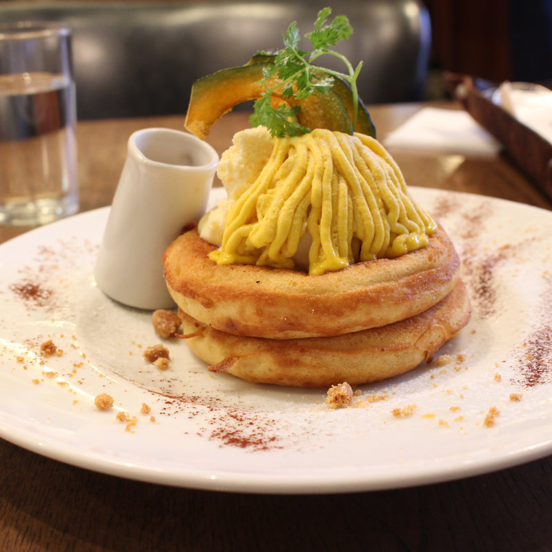 かぼちゃとクリームチーズのパンケーキ(カフェ＆ブックス ビブリオテーク 東京・有楽町（café & books bibliothèque Tokyo Yurakucho）)