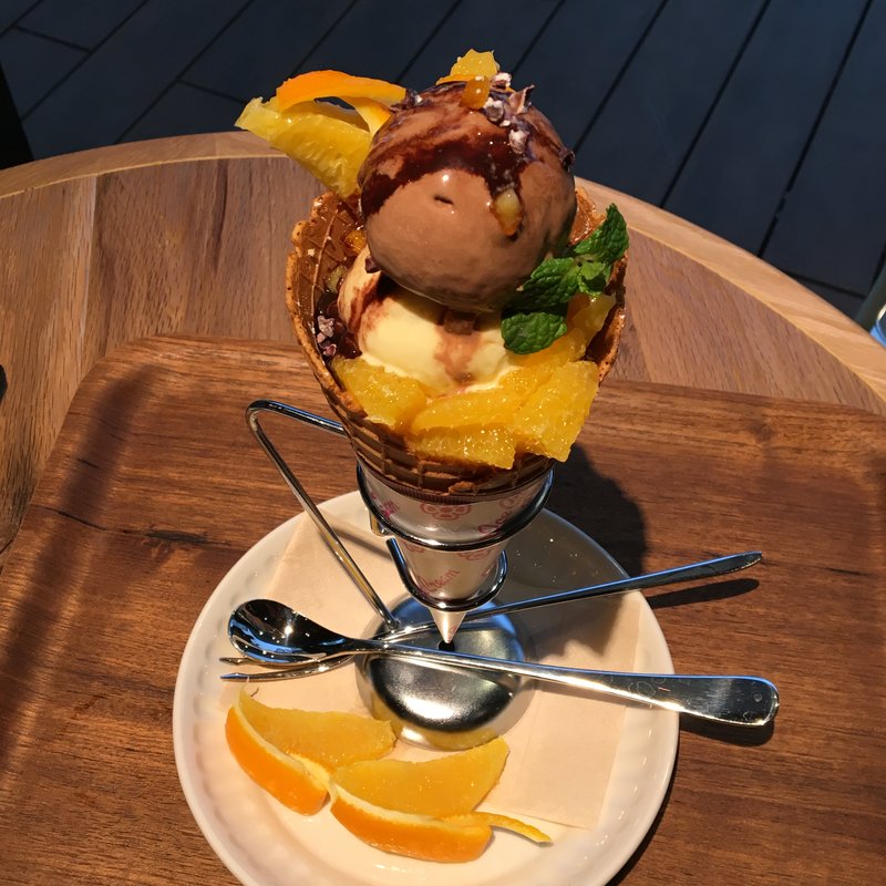 ショコラ＆オレンジ ブーケパフェ(コモンギンザ)