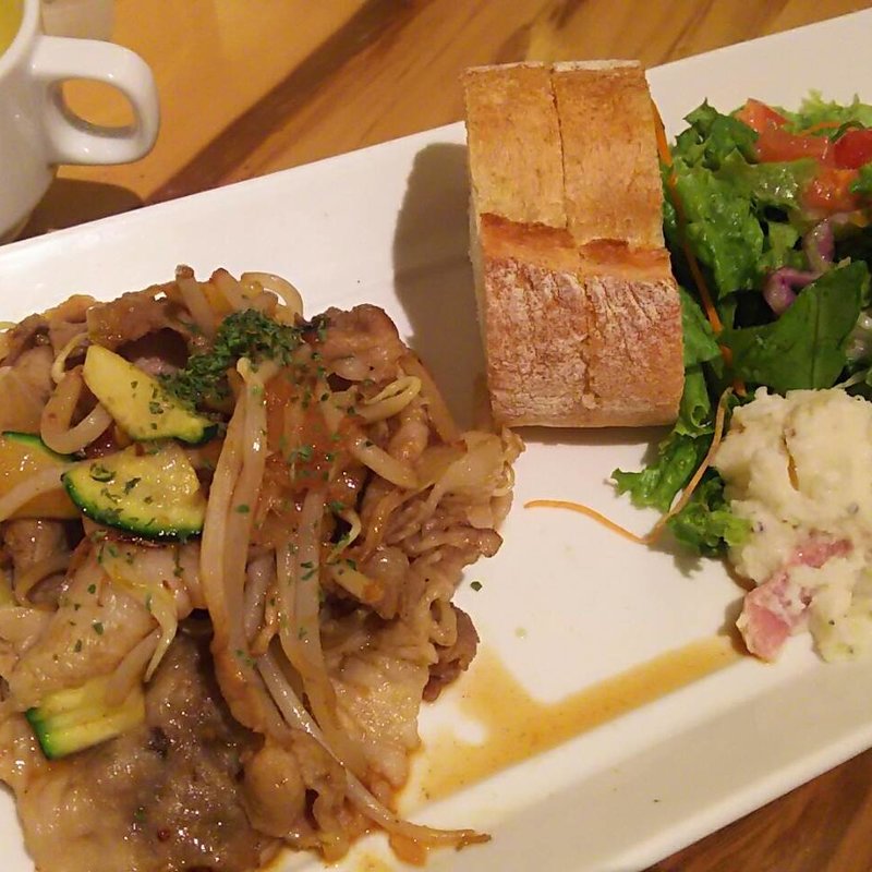 ブーニャランチ(Café Bougnat Bougnat ～ブリーゼブリーゼ～)