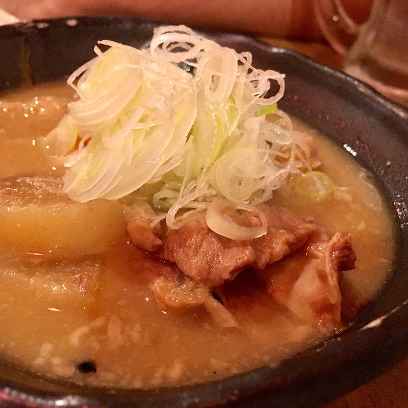 もつ煮込み(四谷 もつ焼のんき)